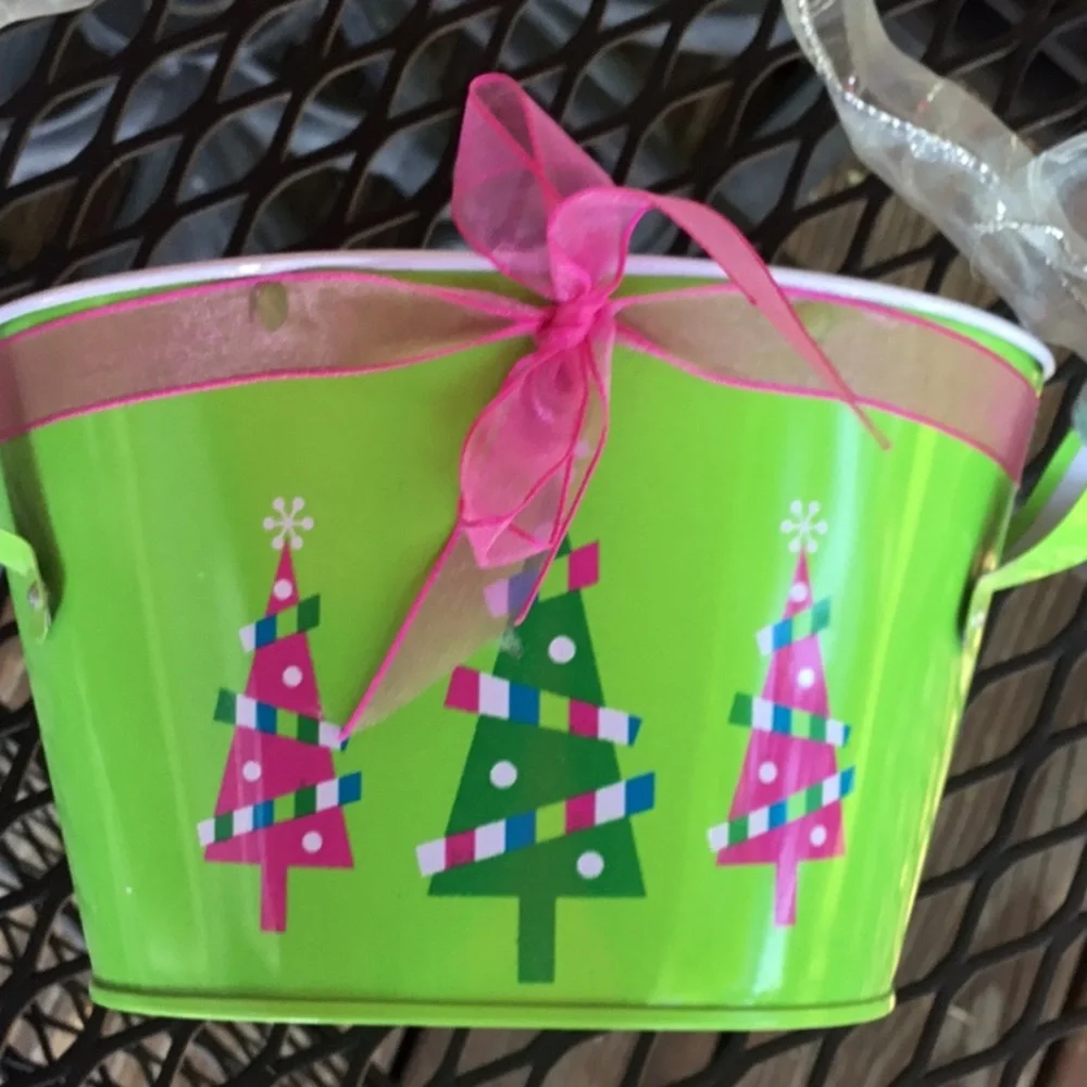 Set of 3 tin baskets